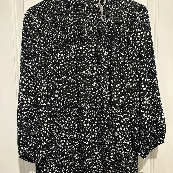 Staccato Black and White Patterned Top - Picture 1 of 2